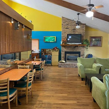 America'S Stay Inn Stewartville Екстериор снимка