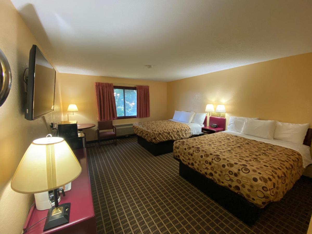 America'S Stay Inn Stewartville Екстериор снимка