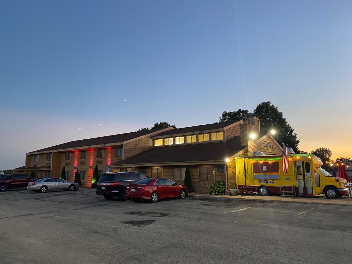 America'S Stay Inn Stewartville Екстериор снимка
