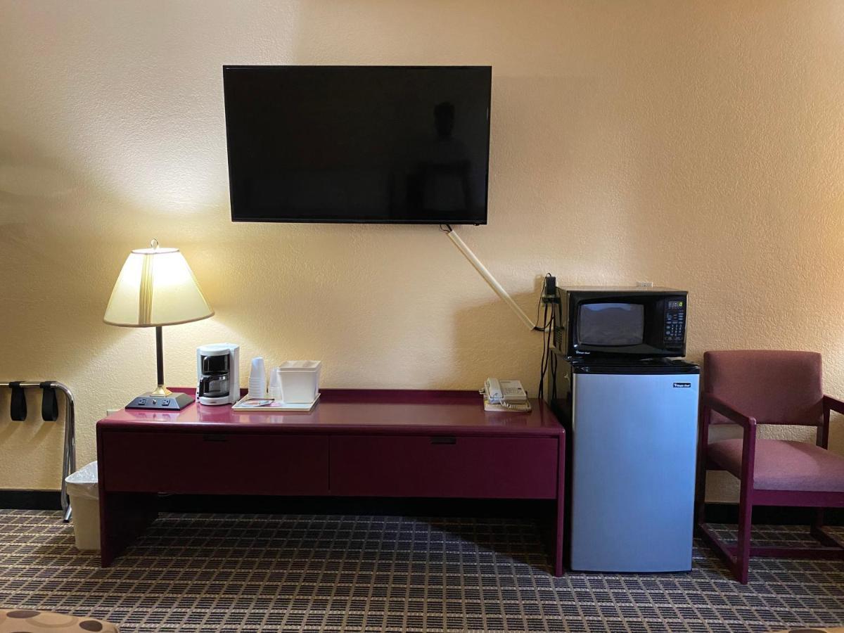 America'S Stay Inn Stewartville Екстериор снимка