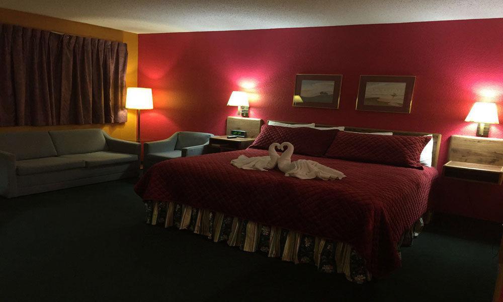 America'S Stay Inn Stewartville Екстериор снимка