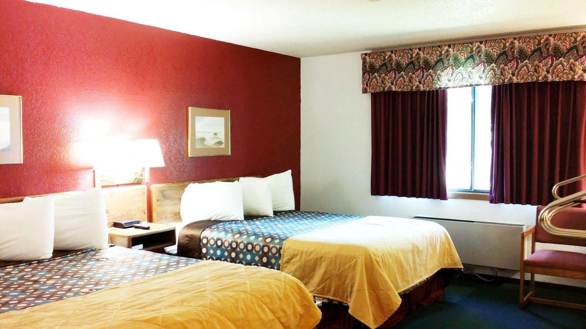 America'S Stay Inn Stewartville Екстериор снимка